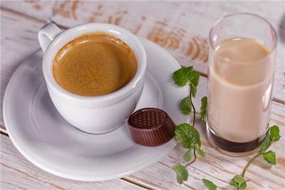 開一家聽茶餐飲加盟需要多少錢？15.5萬元起的投資解析與甜味烘焙產品前景